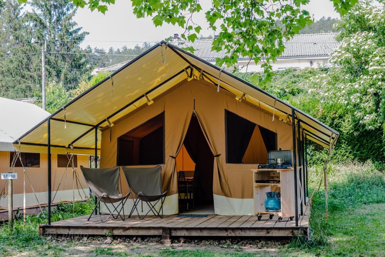 Camping Onlycamp Des Halles Decize Bagian luar foto