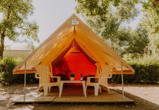 Camping Onlycamp Des Halles Decize Bagian luar foto
