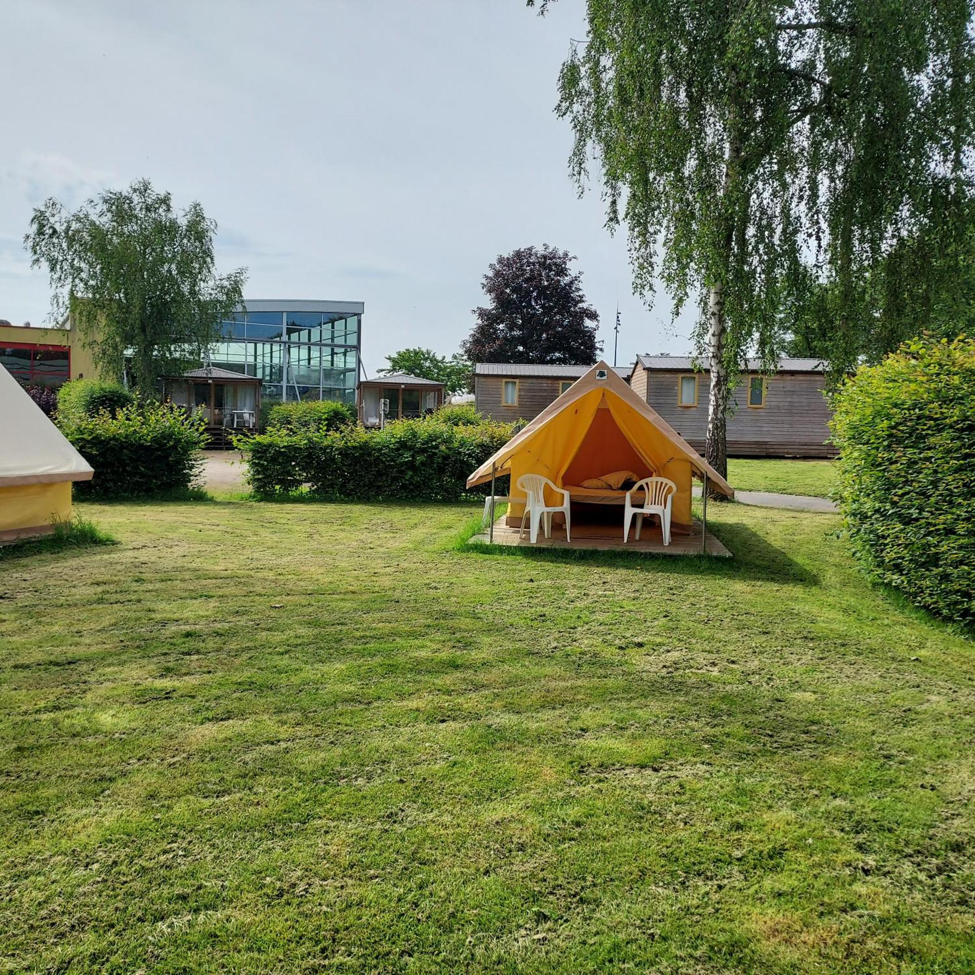 Camping Onlycamp Des Halles Decize Bagian luar foto